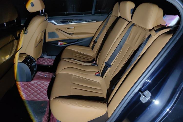 Used BMW 5 Series 2019 530Li Leading Model M Sport Package Left Rear Seat