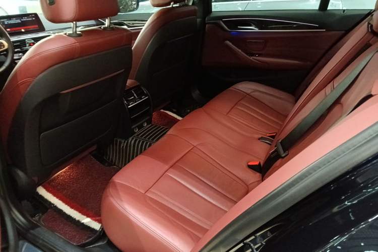 Used BMW 5 Series 2019 530Li Leading Model M Sport Package Left Rear Seat