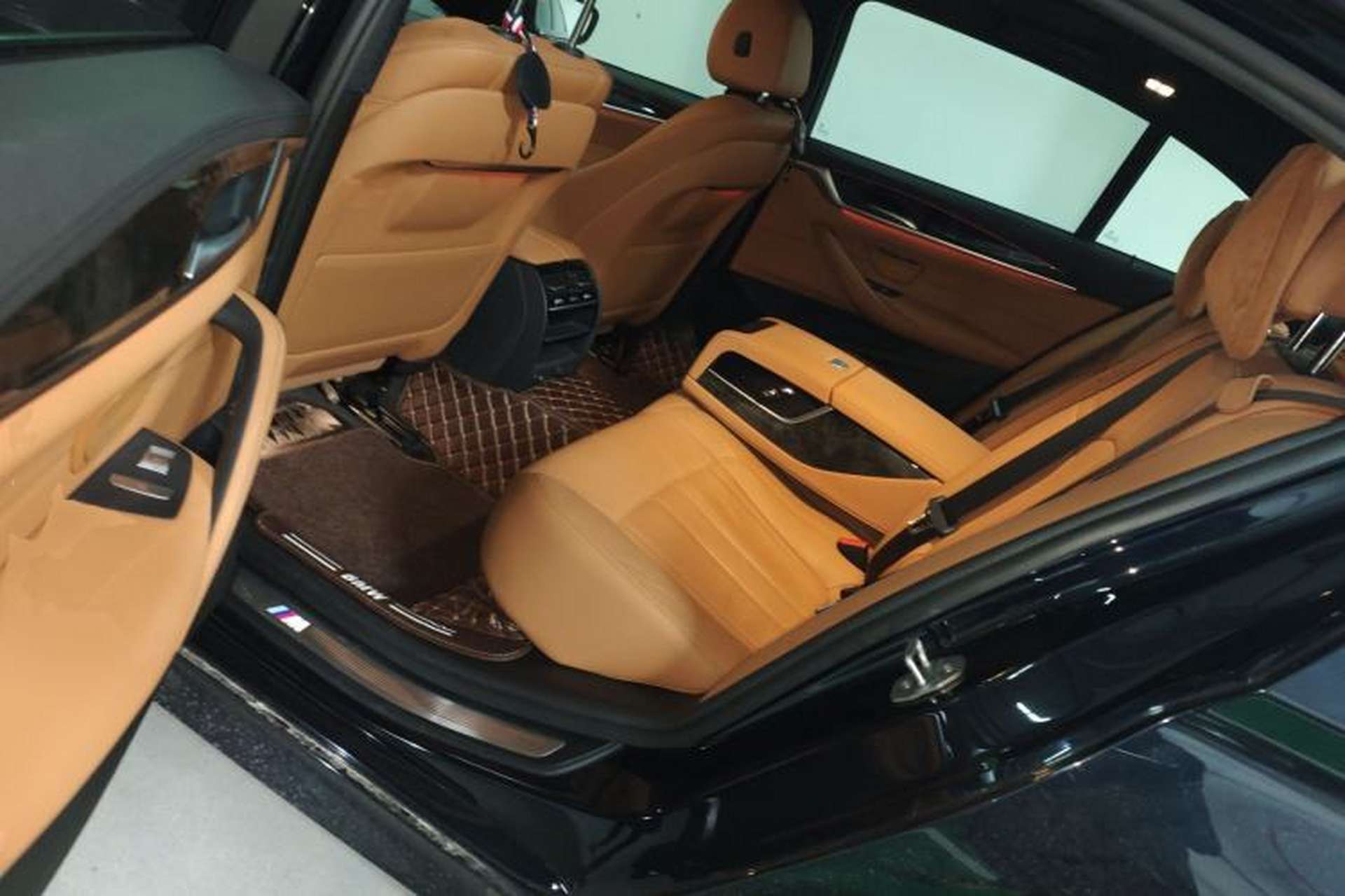 Used BMW 5 Series 2019 530Li Leading Model M Sport Package Left Rear Seat