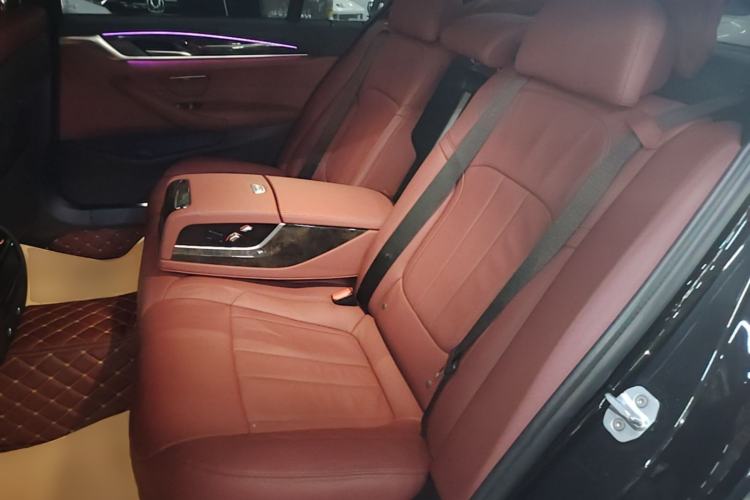 Used BMW 5 Series 2019 530Li Leading Model M Sport Package Left Rear Seat