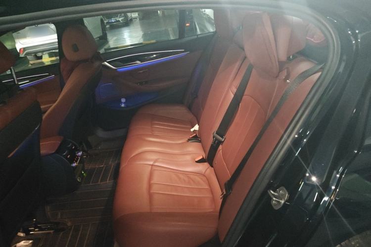 Used BMW 5 Series 2019 530Li Luxury Edition M Sport Package Left Rear Seat