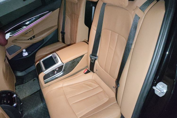 Used BMW 5 Series 2019 Restyled 530Li Luxury Edition M Sport Package Left Rear Seat