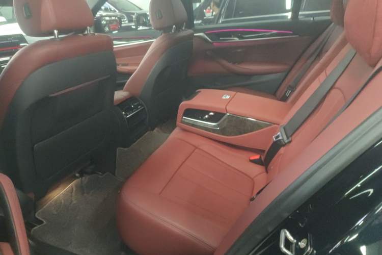 Used BMW 5 Series 2019 530Li Leading Model M Sport Package Left Rear Seat