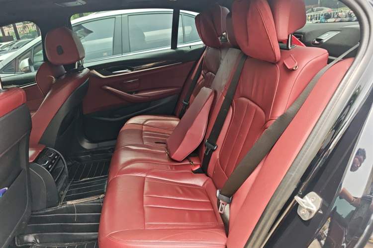 Used BMW 5 Series 2019 530Li Leading Model M Sport Package Left Rear Seat