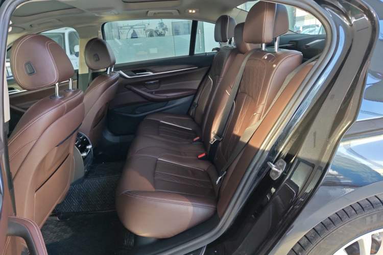 Used BMW 5 Series 2019 Facelifted 530Li Leading Edition Luxury Package Left Rear Seat