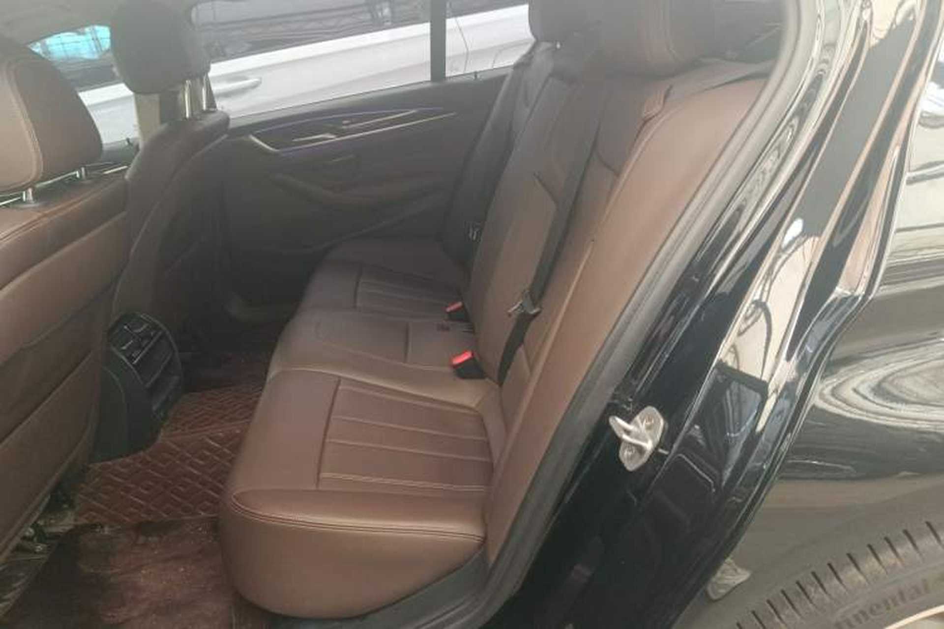 Used BMW 5 Series 2019 525Li Luxury Package Left Rear Seat