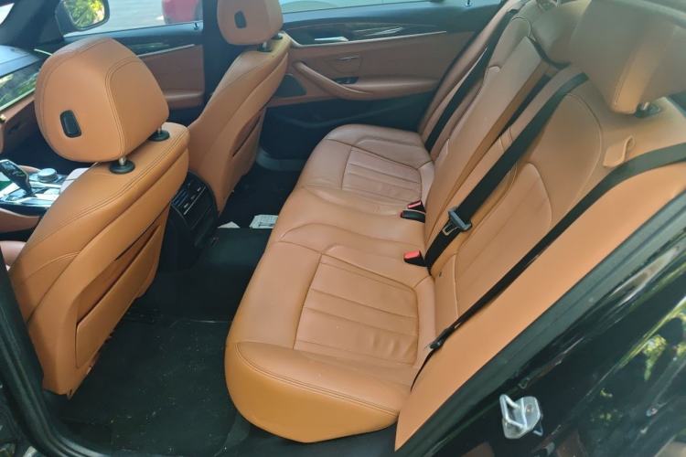Used BMW 5 Series 2019 530Li Leading Model M Sport Package Left Rear Seat