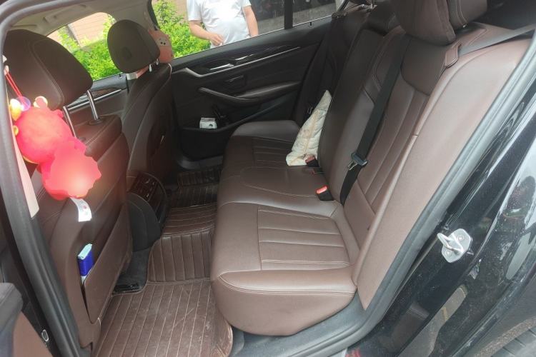 Used BMW 5 Series 2019 Facelifted 525Li Luxury Package Left Rear Seat