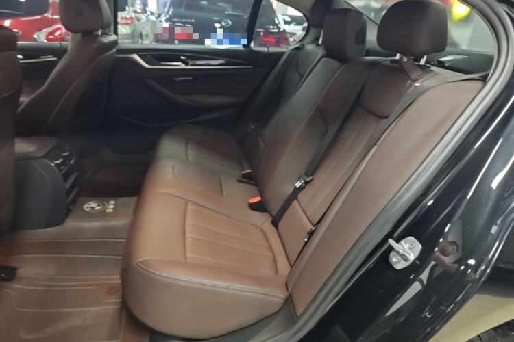 Used BMW 5 Series 2019 Facelifted 525Li Luxury Package Left Rear Seat
