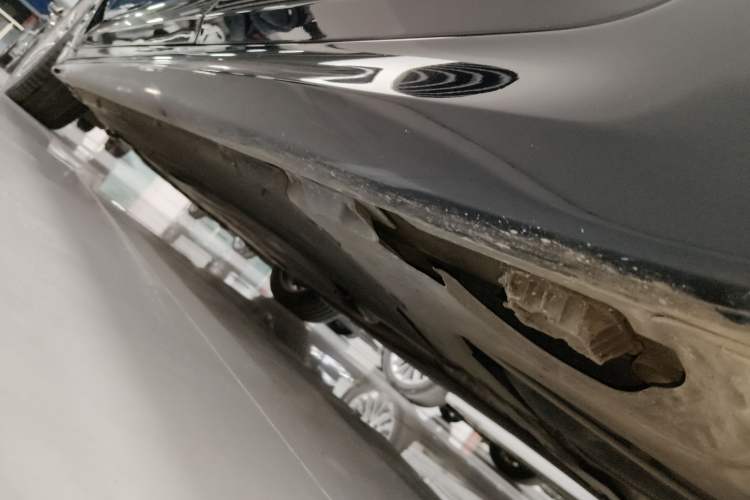 Used BMW 5 Series 2019 525Li M Sport Package Left Side Sill