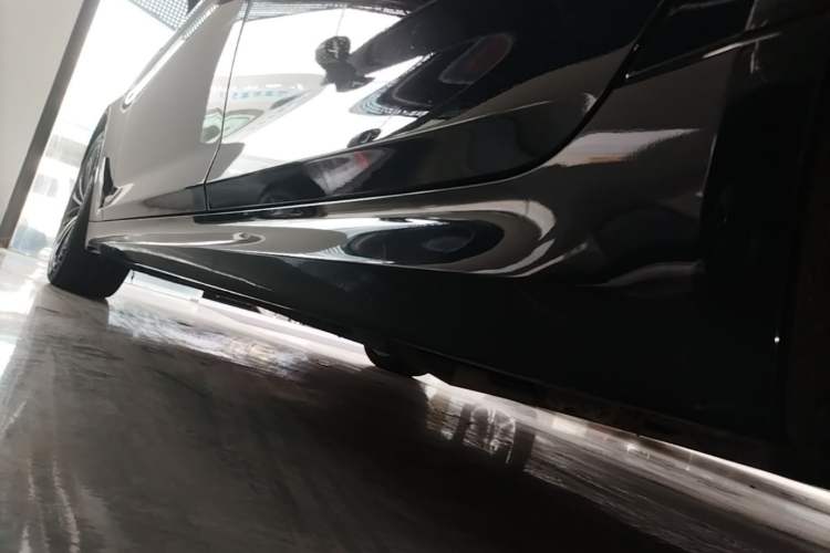 Used BMW 5 Series 2019 Facelifted 530Li Leading Edition M Sport Package Left Side Sill