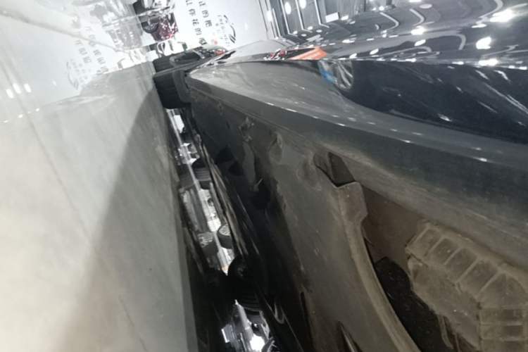 Used BMW 5 Series 2019 Facelifted 530Li Leading Edition M Sport Package Left Side Sill