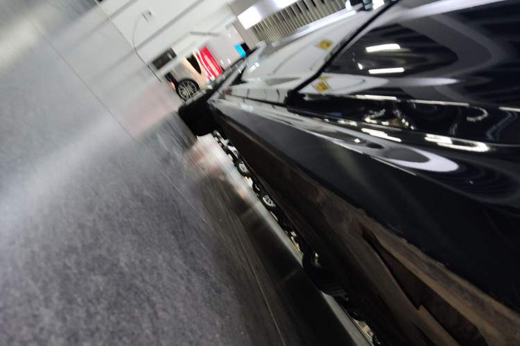 Used BMW 5 Series 2019 525Li M Sport Package Left Side Sill