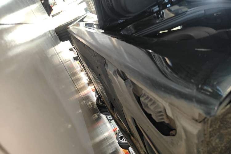 Used BMW 5 Series 2019 Restyled 525Li M Sport Package Left Side Sill