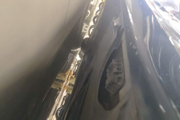Used BMW 5 Series 2019 530Li Leading Model M Sport Package Left Side Sill