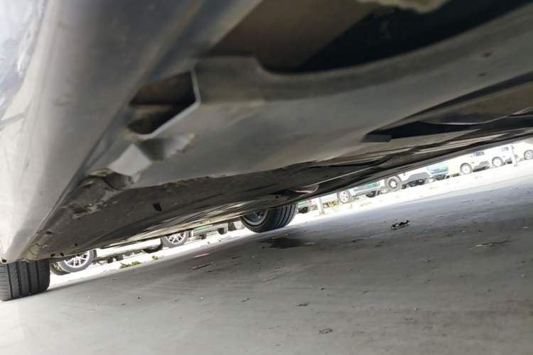Used BMW 5 Series 2019 530Li Leading Model M Sport Package Left Side Sill