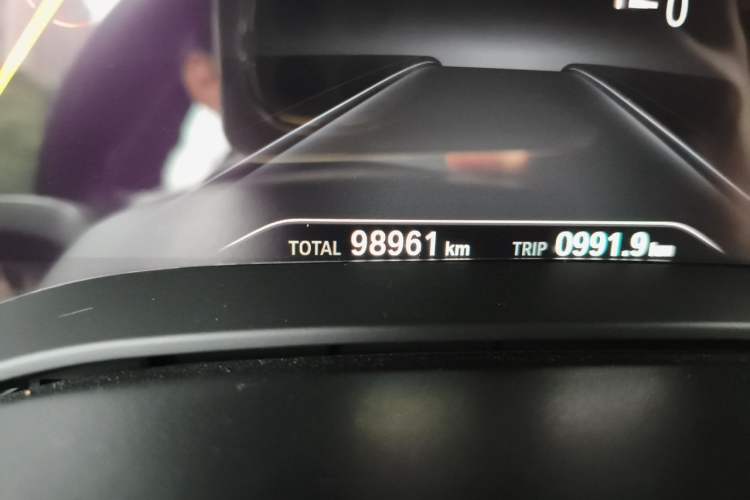 Used BMW 5 Series 2019 Restyled 525Li M Sport Package Odometer Close Up