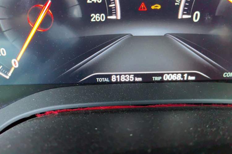 Used BMW 5 Series 2019 525Li Luxury Package Odometer Close Up