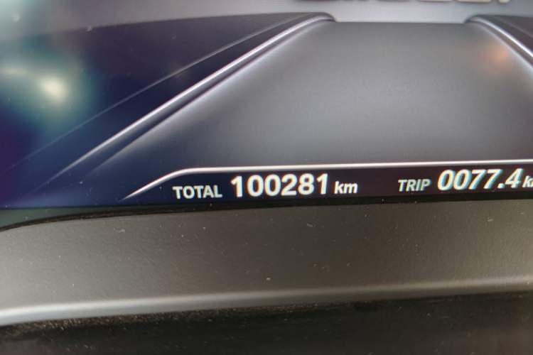 Used BMW 5 Series 2019 Restyled 530Li Luxury Edition M Sport Package Odometer Close Up