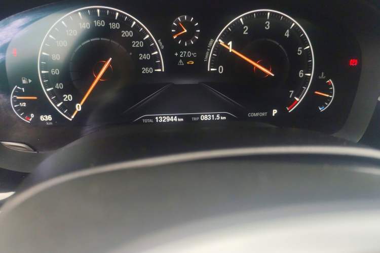 Used BMW 5 Series 2019 525Li M Sport Package Odometer Close Up