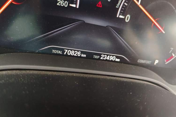 Used BMW 5 Series 2019 525Li Luxury Package Odometer Close Up