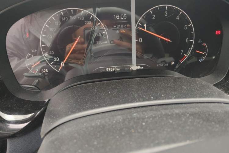 Used BMW 5 Series 2019 525i M Sport Package Odometer Close Up