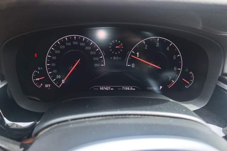 Used BMW 5 Series 2019 530Li Leading Model M Sport Package Odometer Close Up