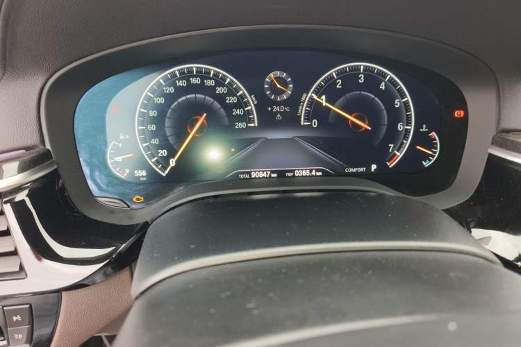 Used BMW 5 Series 2019 Restyled 525Li M Sport Package Odometer Close Up