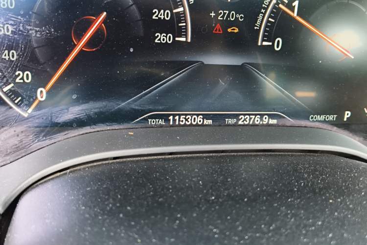 Used BMW 5 Series 2019 530Li Leading Model M Sport Package Odometer Close Up
