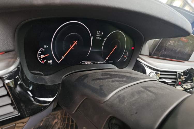 Used BMW 5 Series 2019 530i M Sport Package Odometer Close Up