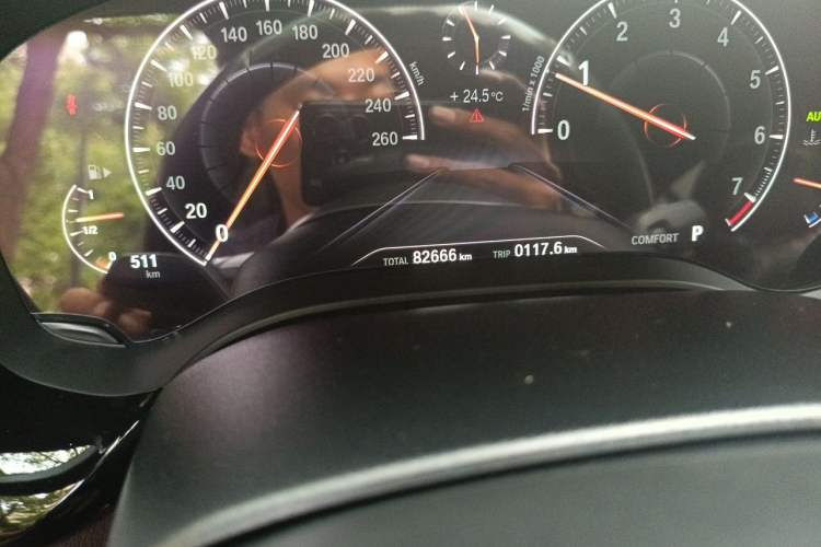 Used BMW 5 Series 2019 525Li M Sport Package Odometer Close Up