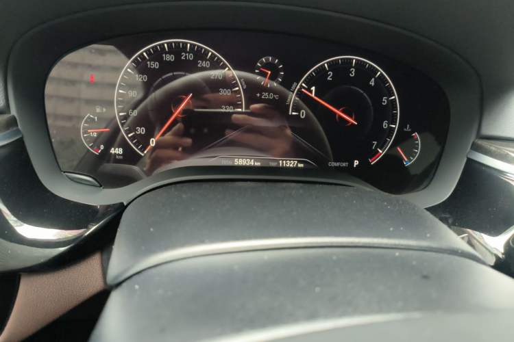 Used BMW 5 Series 2019 Restyled 525Li M Sport Package Odometer Close Up