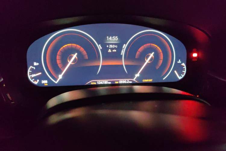 Used BMW 5 Series 2019 530Li Leading Model M Sport Package Odometer Close Up