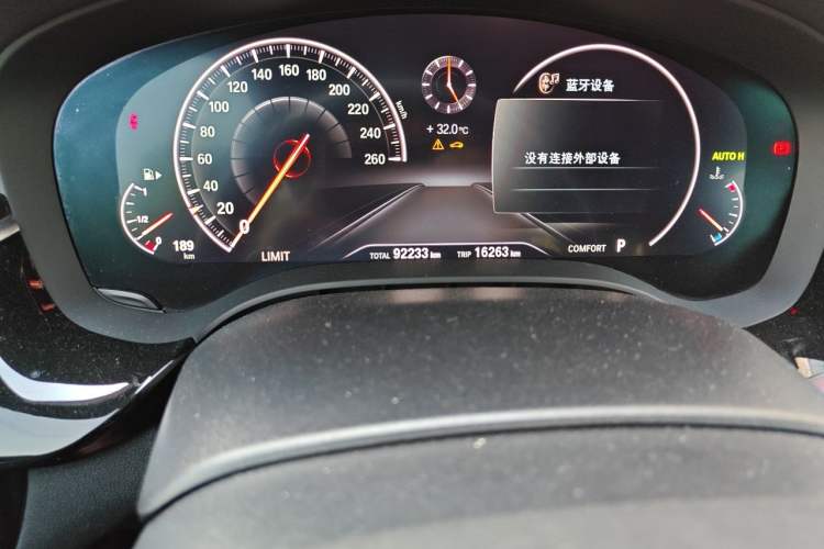 Used BMW 5 Series 2019 530Li Leading Model M Sport Package Odometer Close Up