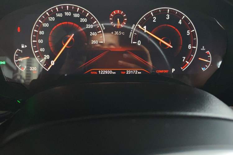 Used BMW 5 Series 2019 Facelifted 530Li xDrive M Sport Package Odometer Close Up