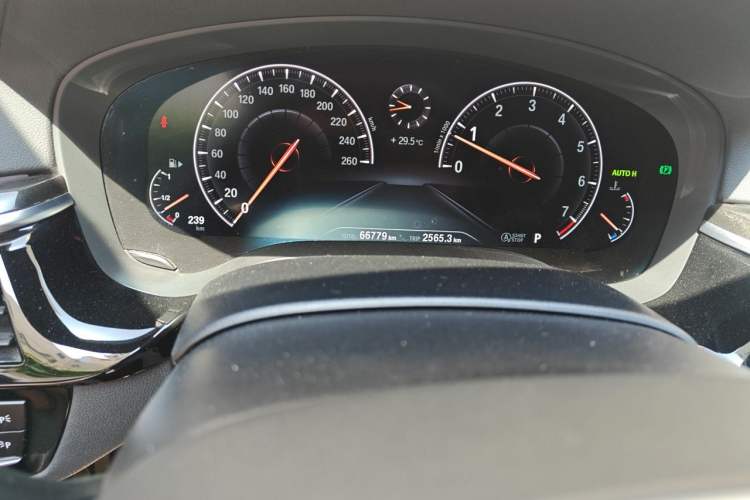 Used BMW 5 Series 2019 525Li M Sport Package Odometer Close Up