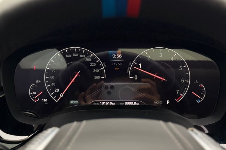 Used BMW 5 Series 2019 Facelifted 525Li Luxury Package Odometer Close Up