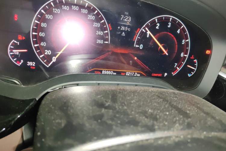 Used BMW 5 Series 2019 Facelifted 530Li Luxury Edition Premium Package Odometer Close Up