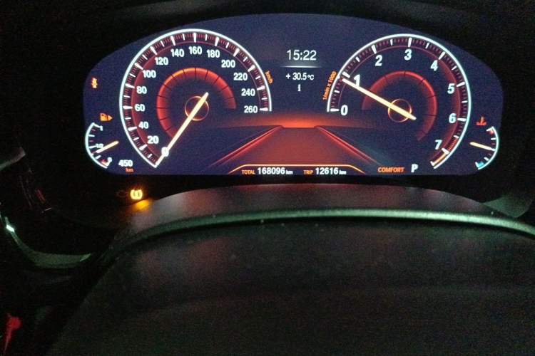 Used BMW 5 Series 2019 Restyled 530Li Luxury Edition M Sport Package Odometer Close Up