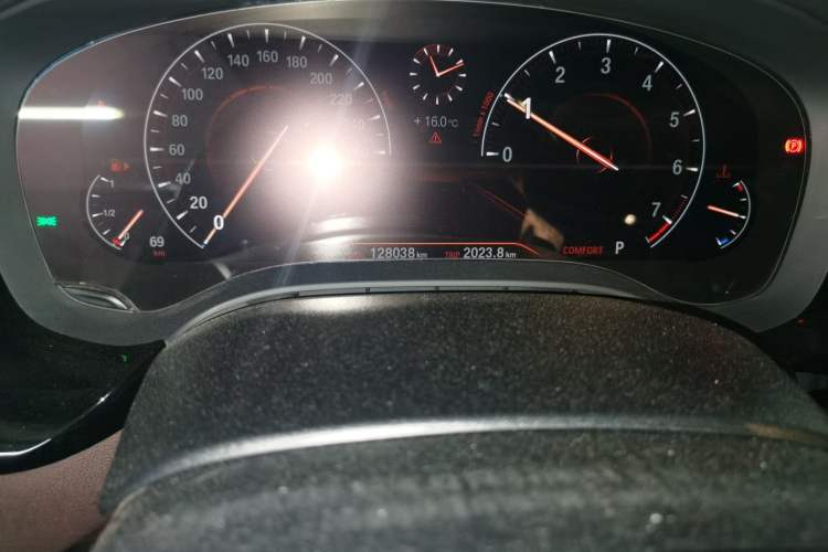 Used BMW 5 Series 2019 Updated 530Li xDrive Luxury Package Odometer Close Up