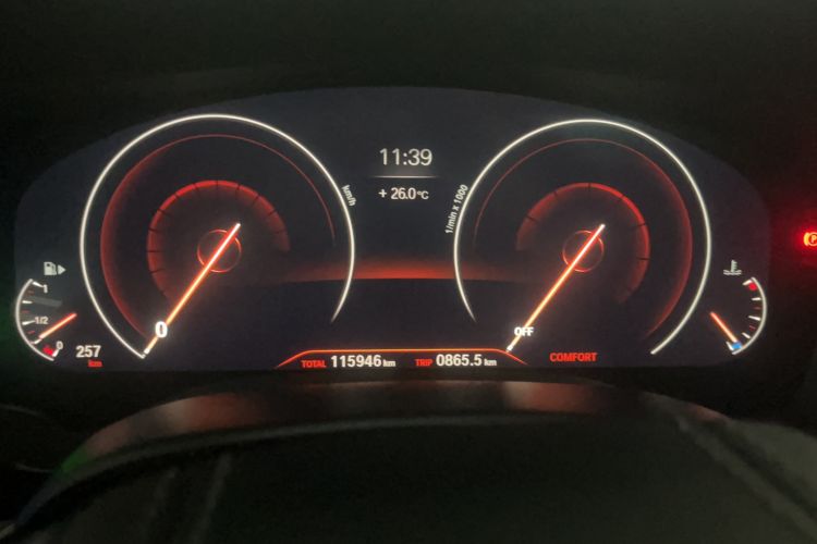 Used BMW 5 Series 2019 Facelifted 530Li Luxury Edition Premium Package Odometer Close Up