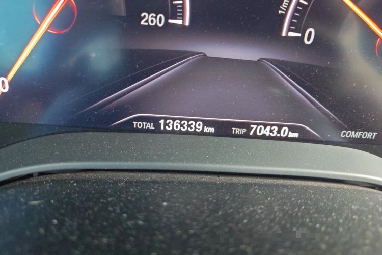 Used BMW 5 Series 2019 530Li Leading Model M Sport Package Odometer Close Up