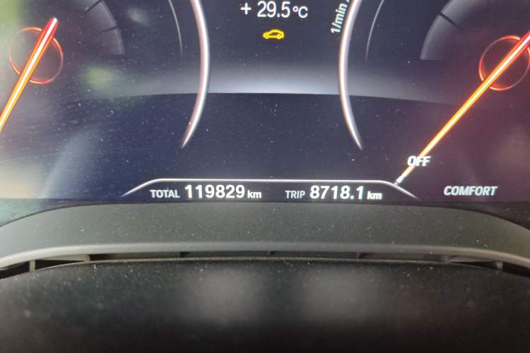 Used BMW 5 Series 2019 525Li M Sport Package Odometer Close Up