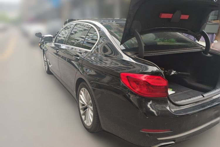 Used BMW 5 Series 2019 525Li Luxury Package Rear Left 45 Deg