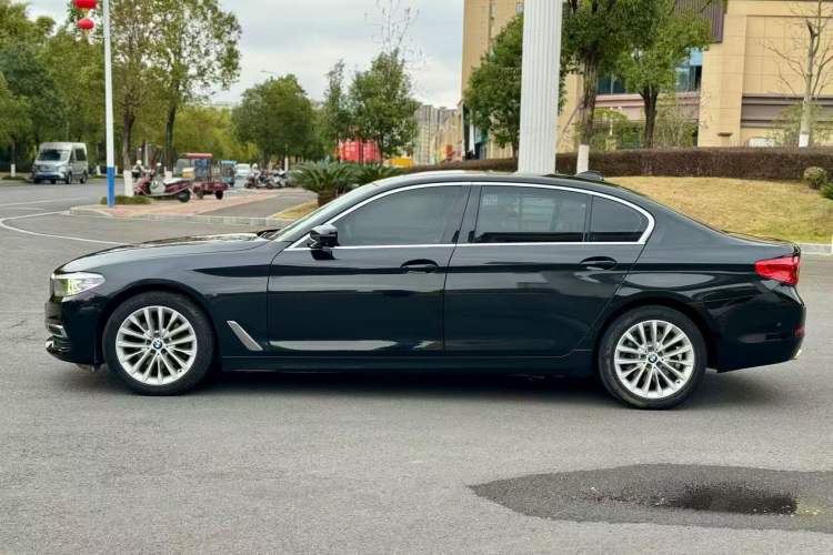 Used BMW 5 Series 2019 Facelifted 525Li Luxury Package Rear Left 45 Deg