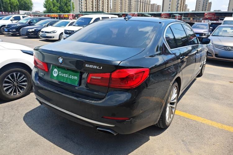 Used BMW 5 Series 2019 Facelifted 525Li Luxury Package Rear Right 45 Deg
