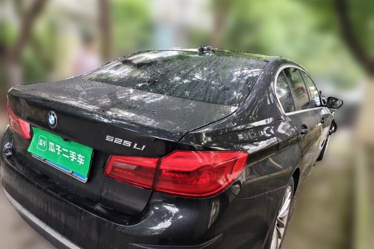 Used BMW 5 Series 2019 525Li Luxury Package Rear Right 45 Deg