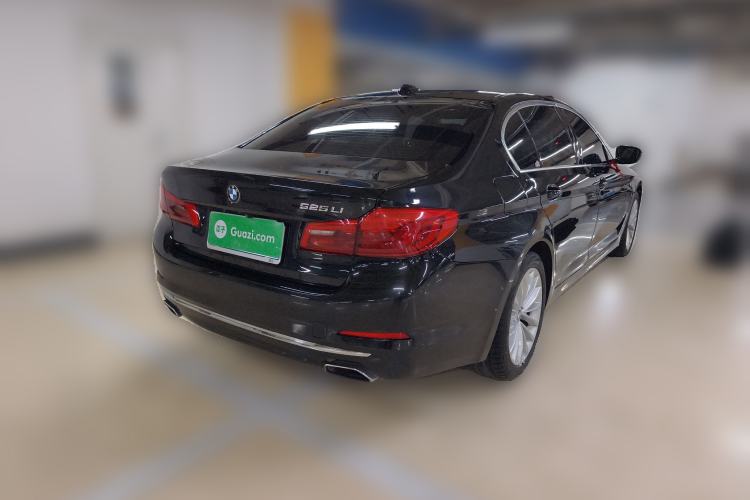 Used BMW 5 Series 2019 525Li Luxury Package Rear Right 45 Deg