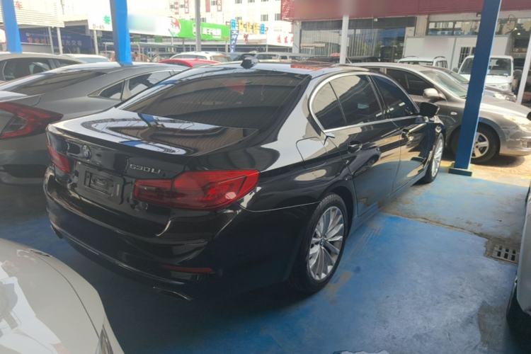 Used BMW 5 Series 2019 530Li Leading Model Luxury Package Rear Right 45 Deg