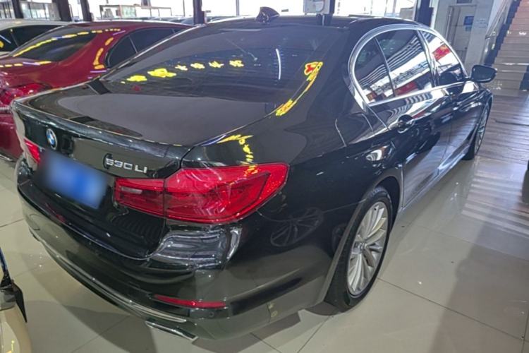 Used BMW 5 Series 2019 530Li Leading Model Luxury Package Rear Right 45 Deg